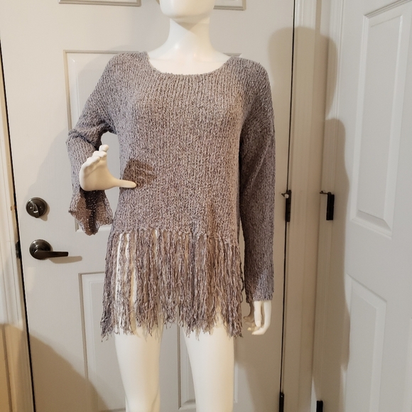 Very J size Small Fringe sweater - Picture 2 of 9